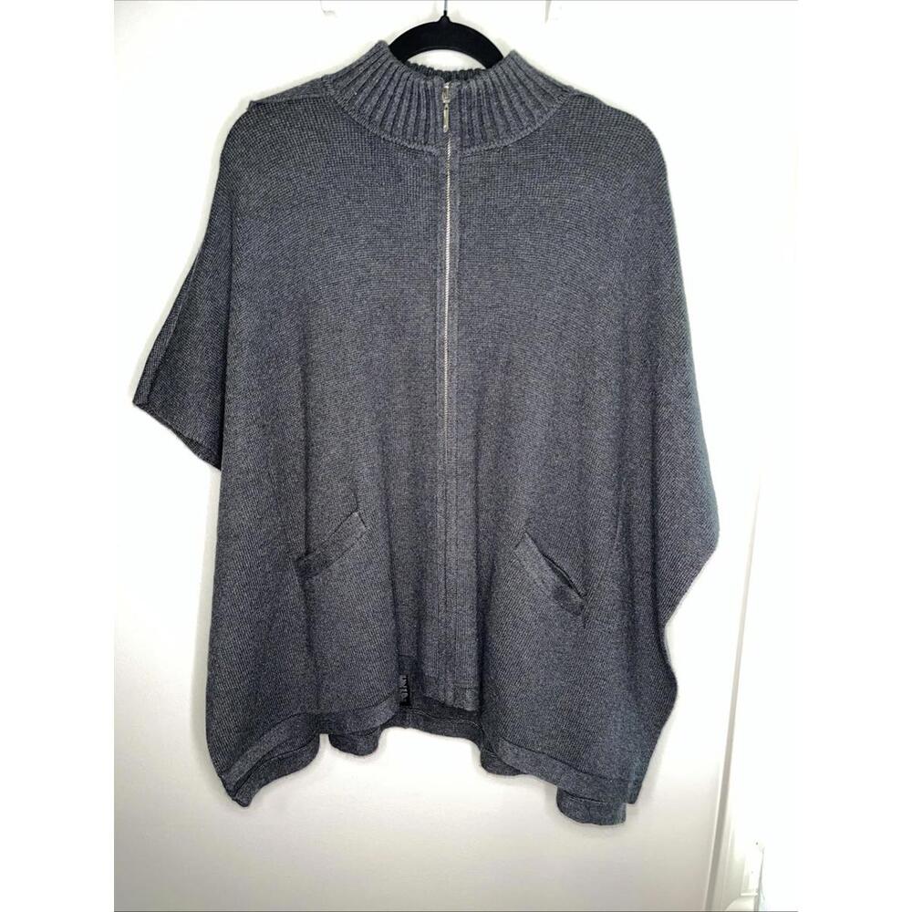NWT White House Black Market Women’s Size XSP Gray Knit Sweater Cape Jacket